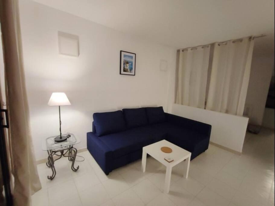 Ampio Appartamento In Ocean View Ov311 阿德耶 外观 照片