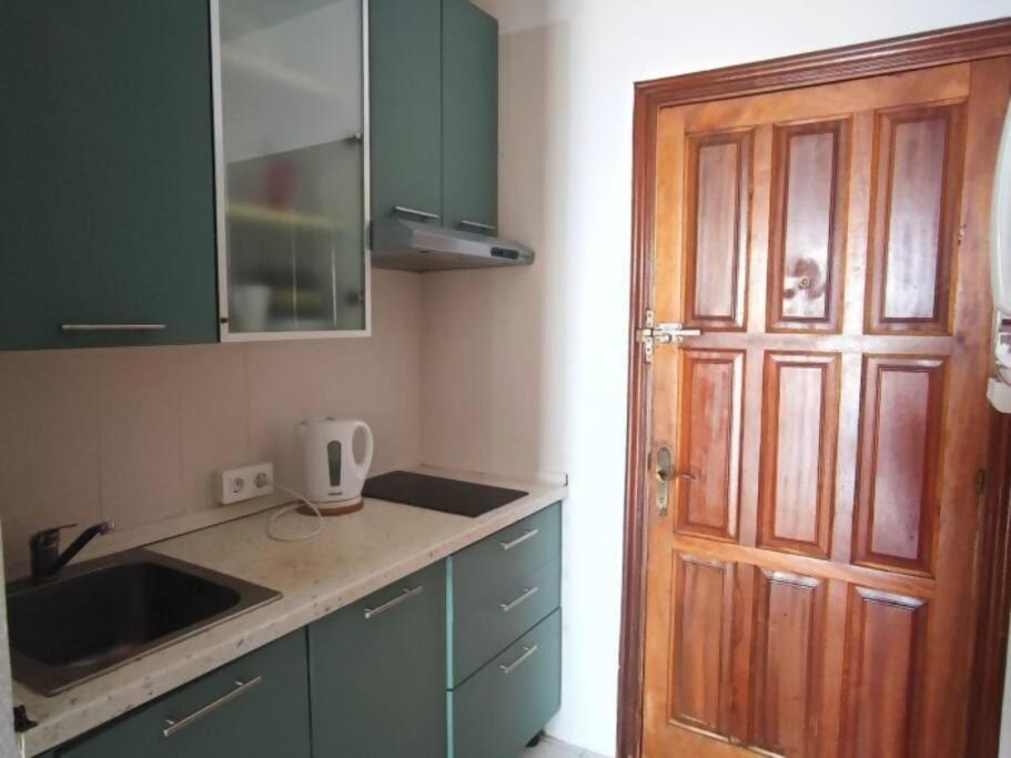Ampio Appartamento In Ocean View Ov311 阿德耶 外观 照片